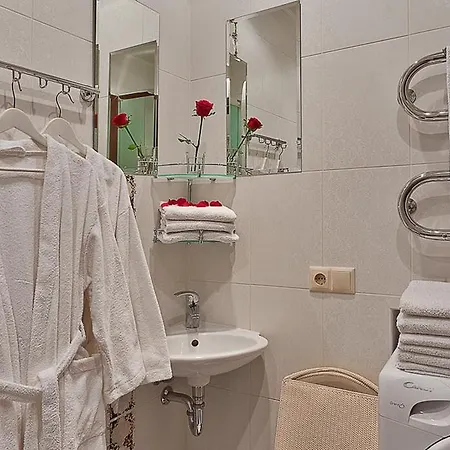 Apartment 10 On Ploshad Pobedi *