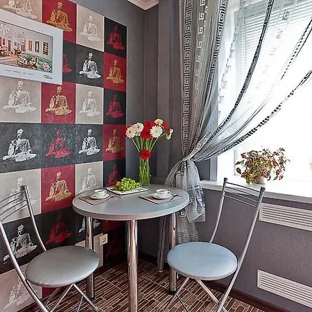 10 On Ploshad Pobedi Minsk