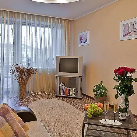 10 On Ploshad Pobedi Minsk
