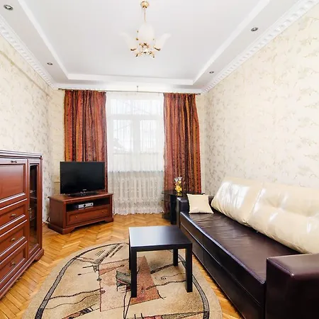 10 On Ploshad Pobedi Minsk
