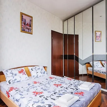 Apartment 10 On Ploshad Pobedi