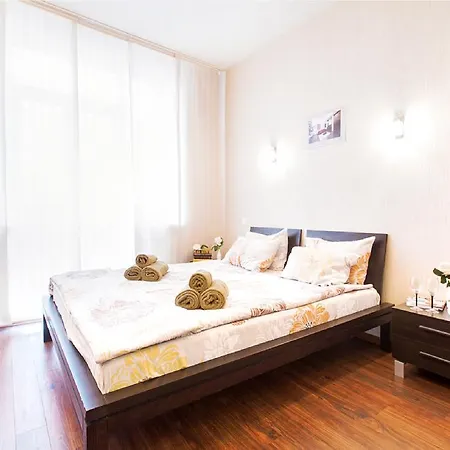 Apartment 10 On Ploshad Pobedi Minsk