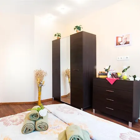 10 On Ploshad Pobedi Minsk