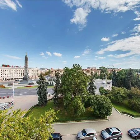 10 On Ploshad Pobedi Minsk