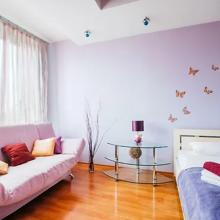 10 On Ploshad Pobedi Apartment Minsk