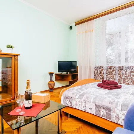 10 On Ploshad Pobedi Apartment Minsk