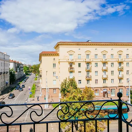 10 On Ploshad Pobedi Apartment Minsk