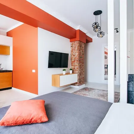 10 On Ploshad Pobedi Apartment Minsk