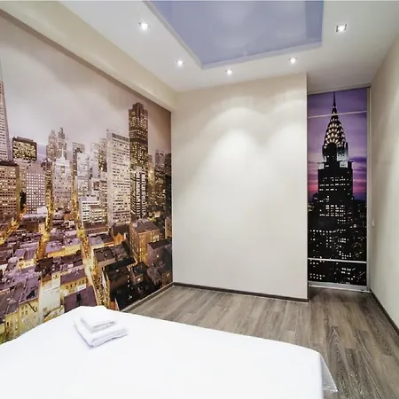 10 On Ploshad Pobedi Apartment *