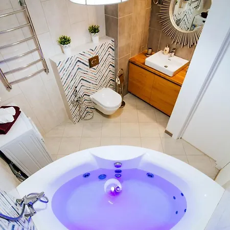 Apartment 10 On Ploshad Pobedi *