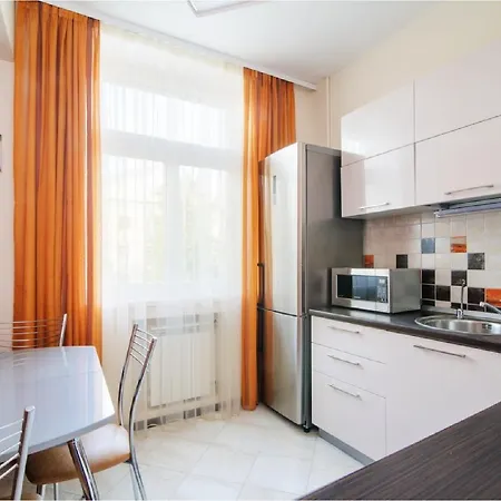 10 On Ploshad Pobedi * Minsk
